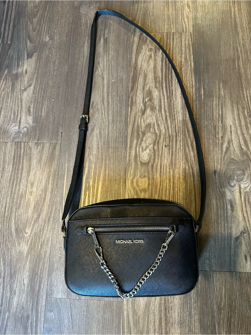 MICHAEL KORS Black Leather Crossbody with Chain Accent
